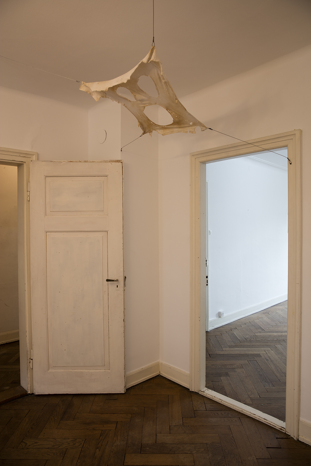 2019 09 Apartement, Basel — 03 Paranormal Passivity Small — Jeronim Horvat